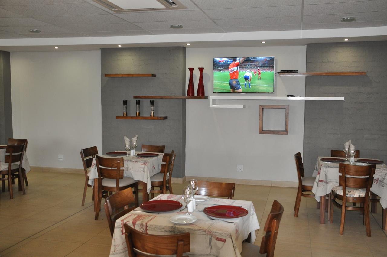 Merchant Business Class Hotel Henley on Klip Exterior photo